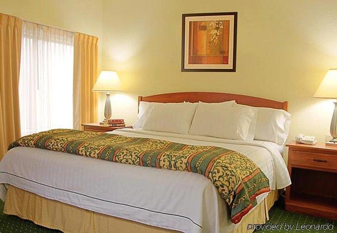 โซเนสตา อีเอส สวีท คลีฟแลนด์ แอร์พอร์ต Hotel มิดเดิลเบิร์ก ไฮท์ส ภายนอก รูปภาพ
