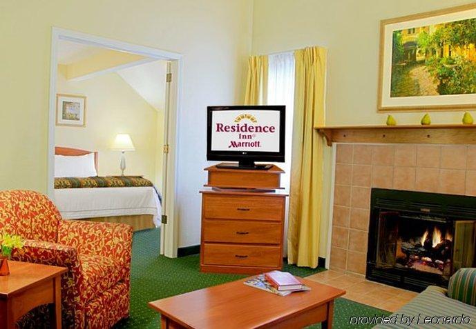 โซเนสตา อีเอส สวีท คลีฟแลนด์ แอร์พอร์ต Hotel มิดเดิลเบิร์ก ไฮท์ส ภายนอก รูปภาพ